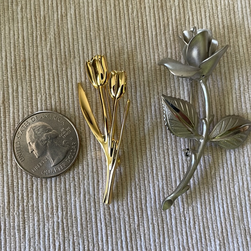 Flower Brooches - Picture 4 of 4